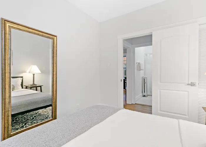 1br Tranquil & Airy In Lincoln Square - Campbell Rep